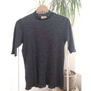 Anthropologie t.la top with frilly trim L